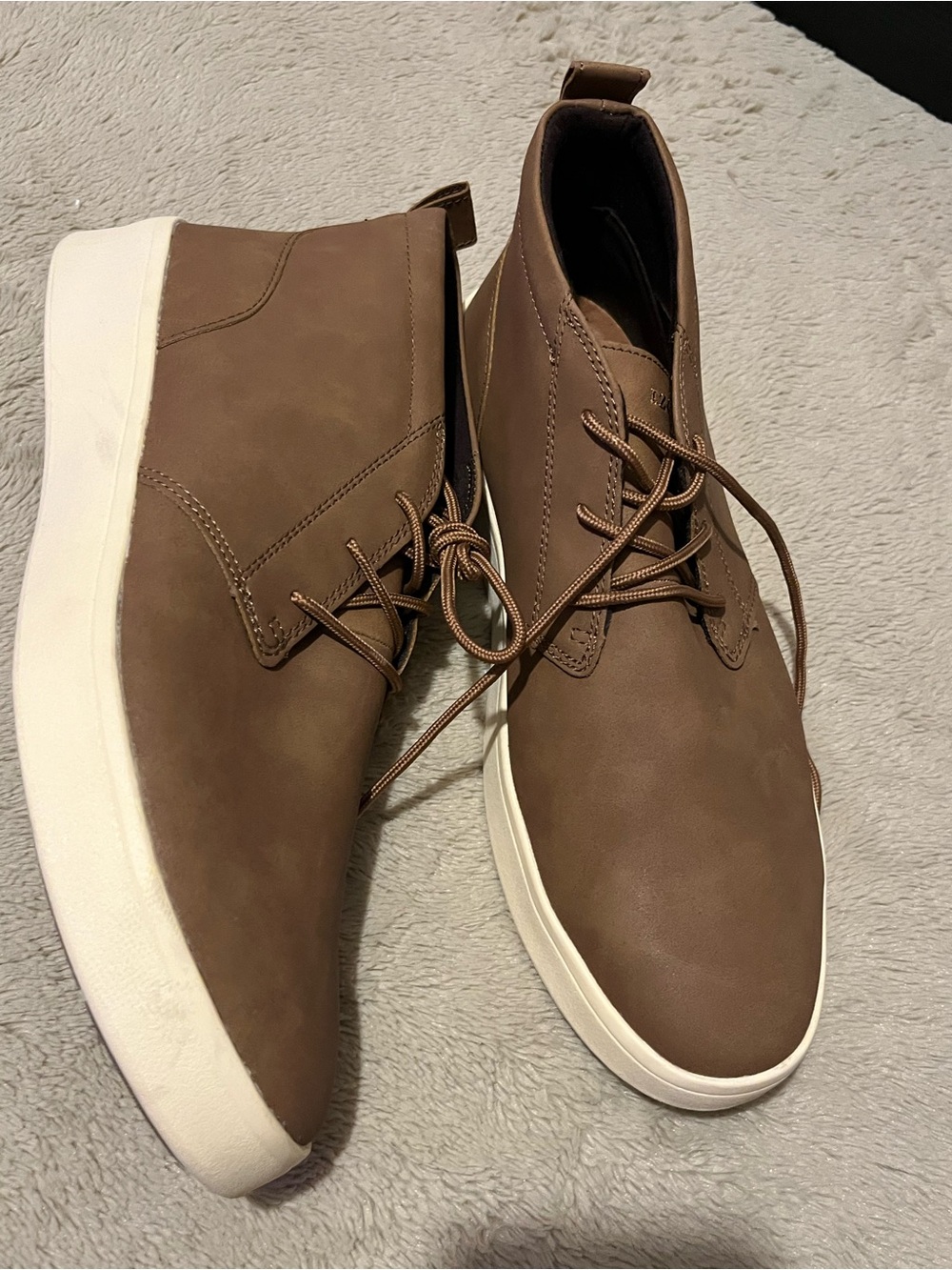 IZOD Men's Casual Brown Chukka-memory foam boots